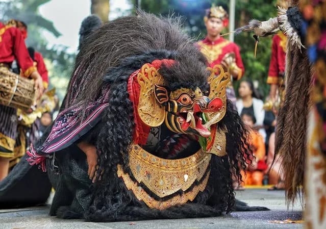 Danza Barong y Kris