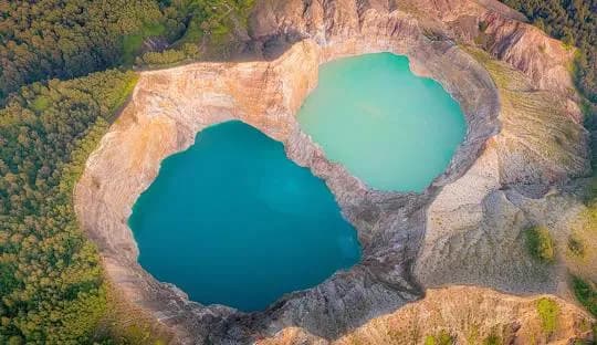 Lagos de Kelimutu